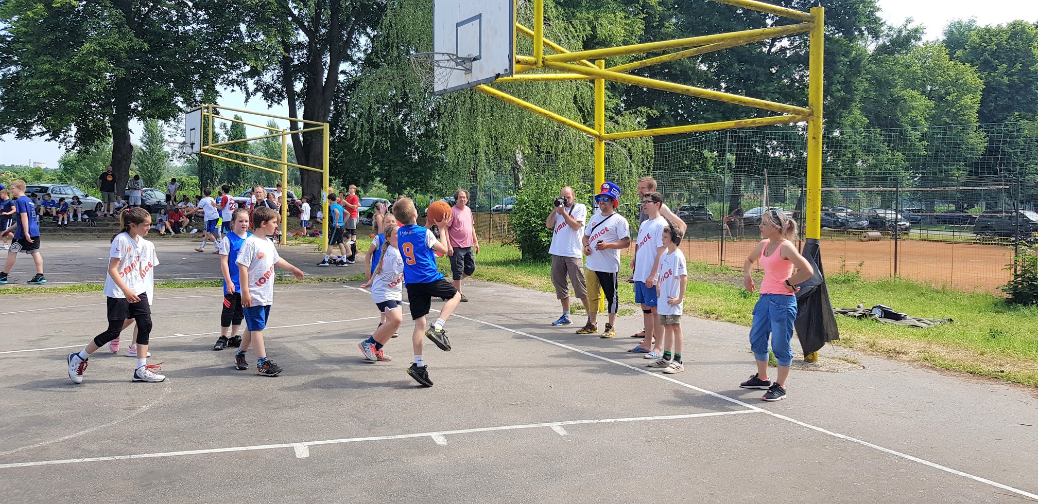 První streetbalová zkušenost lomnických dětí